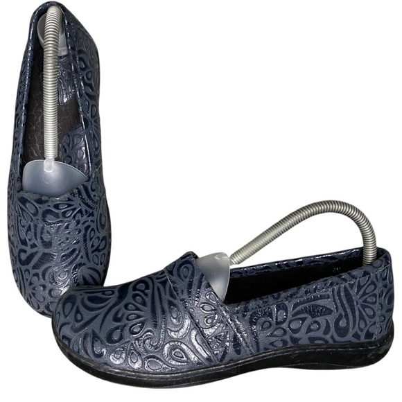 boc Shoes - Blue Floral Clog Loafers